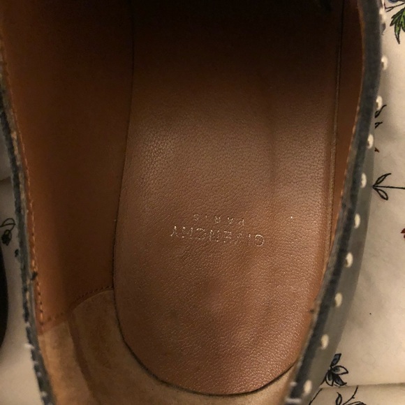 // SOLD // Givenchy Stud Oxfords Black - Picture 2 of 6